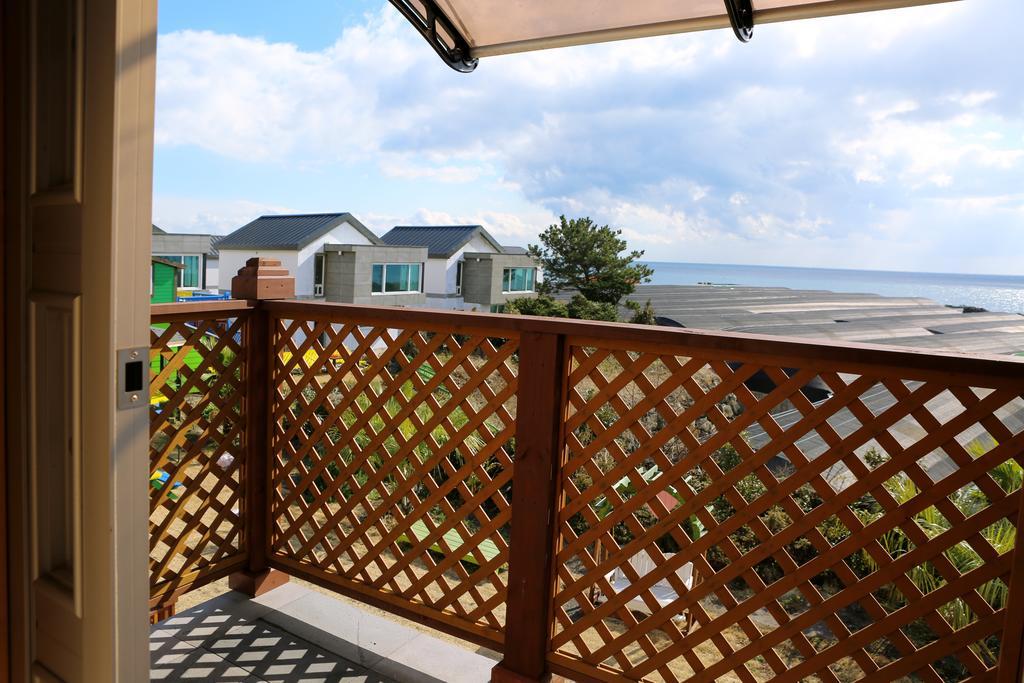 Haevichi Pension Seogwipo Exterior foto